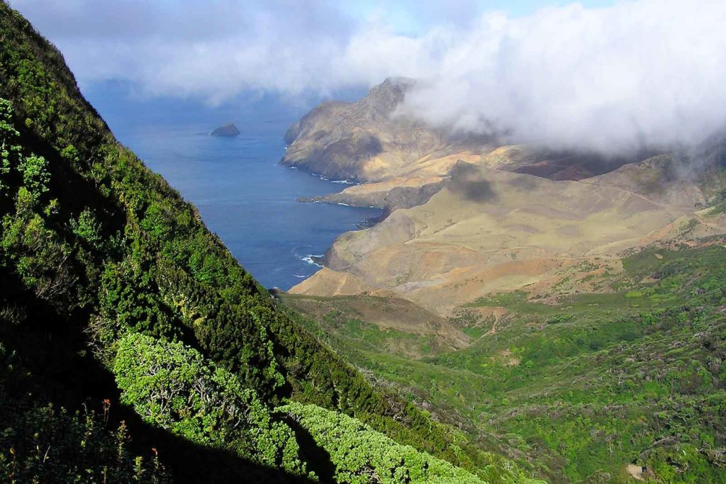 Blick vom Mirador Selkirk über die Robinson-Crusoe-Insel